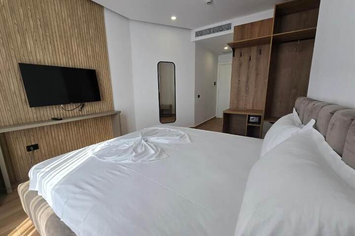 Room 8 of 46