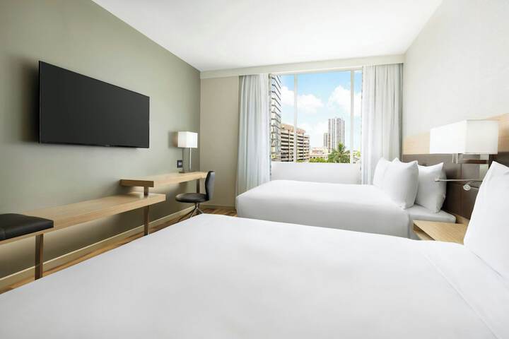 Room 12 of 65