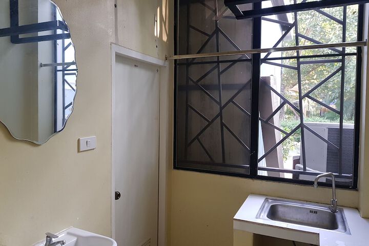 Room 147 of 195