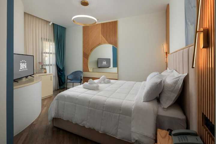 Room 12 of 71