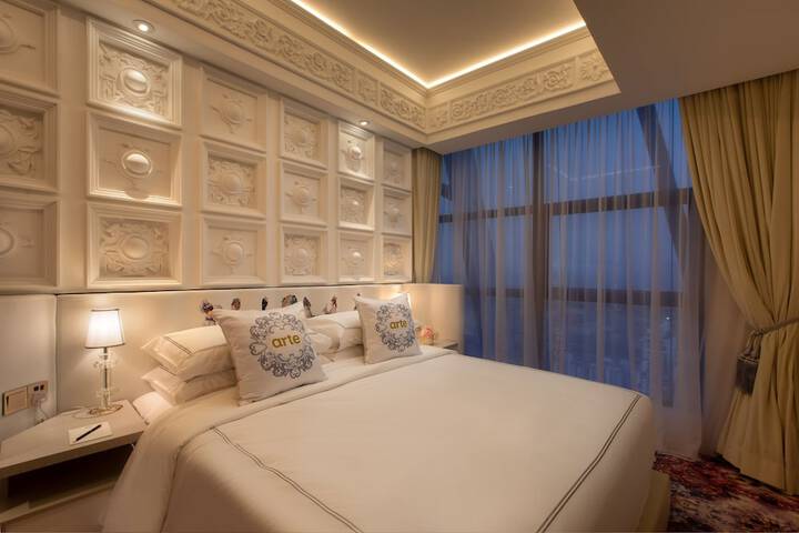 Room 11 of 195