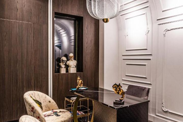 Guest Lobby