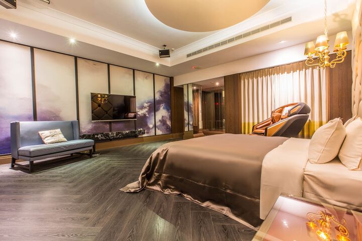 Room 28 of 91