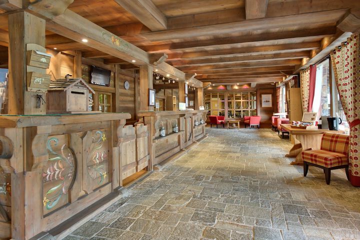 Hotel Interior 3 of 33