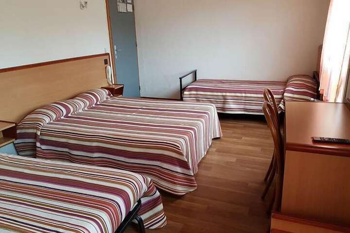 Room 7 of 31