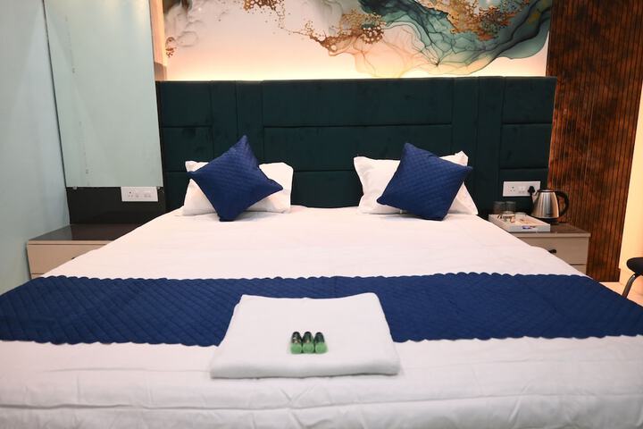 Room 5 of 29