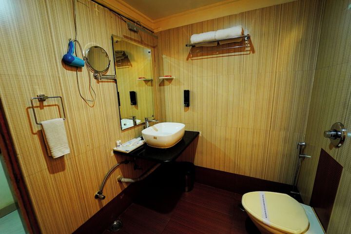Room 72 of 130