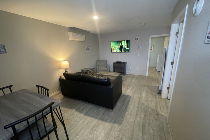 Room 30 of 136