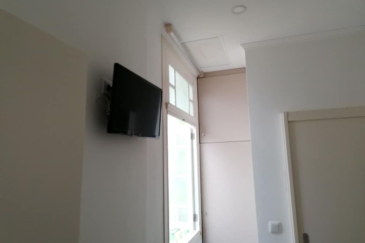 Room 7 of 40