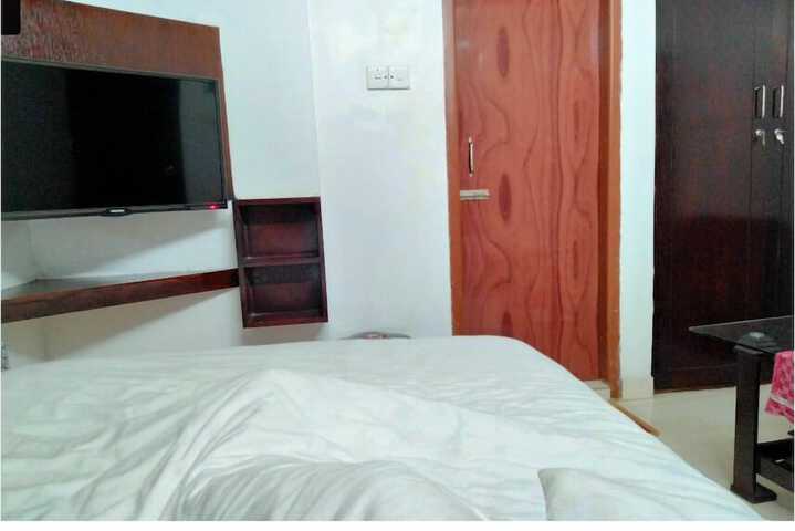 Room 11 of 22