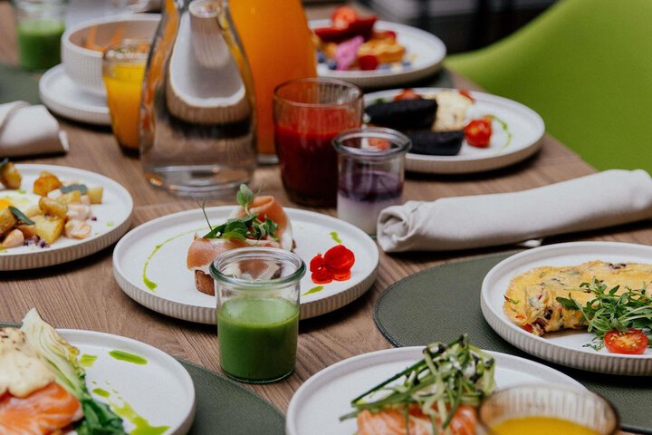 Breakfast/Coffee Service 116 of 253