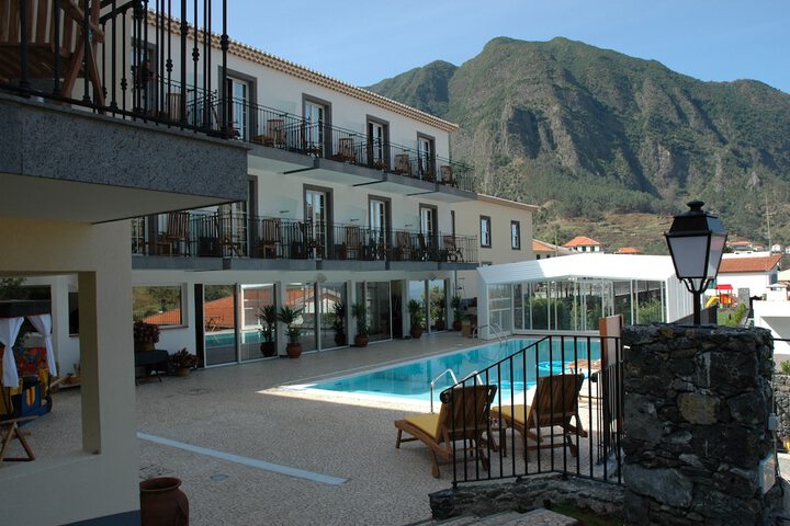 Pools & Facilities