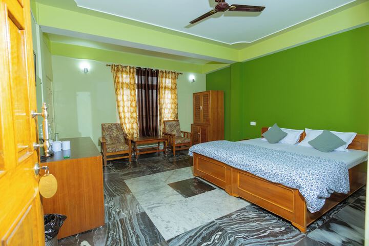 Room 8 of 60
