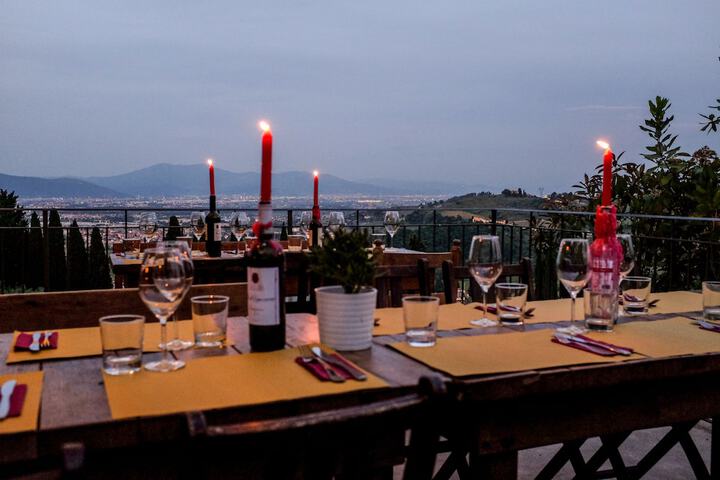 Dining 40 of 77