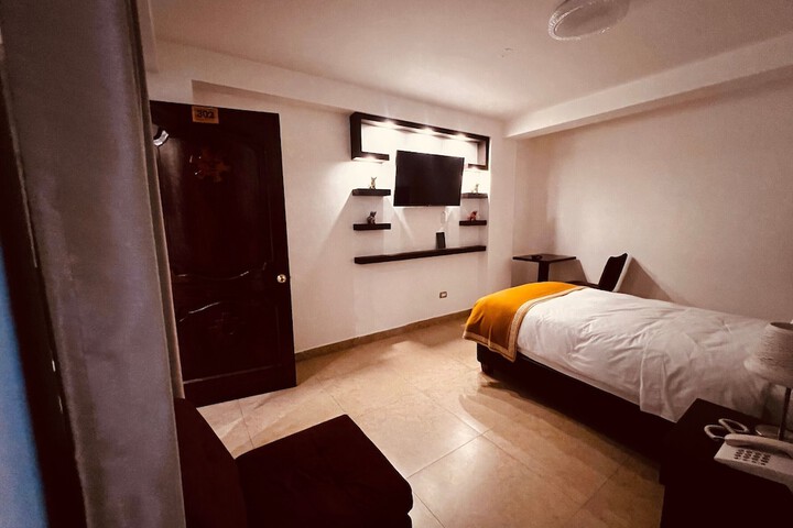 Room 42 of 64