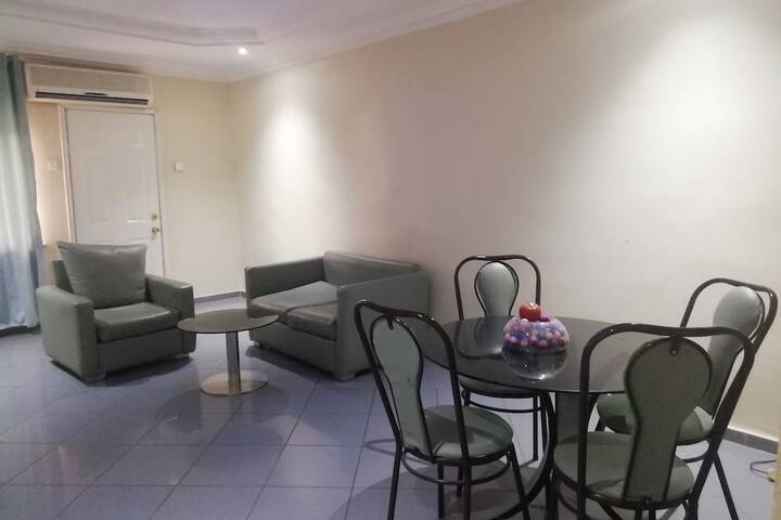 Room 22 of 35