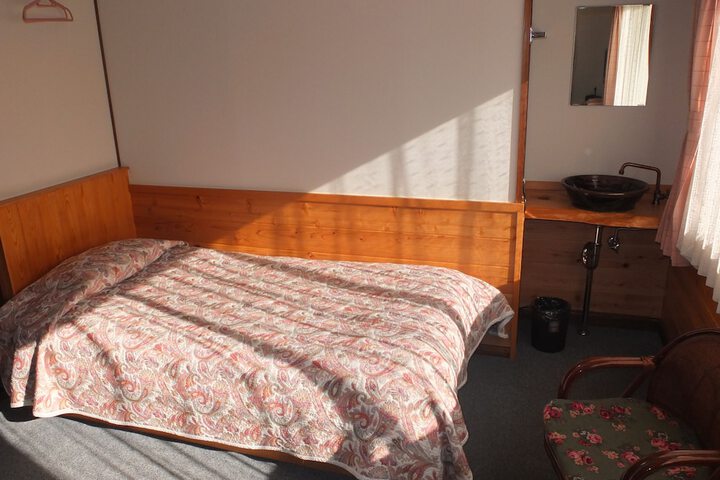Room 28 of 54