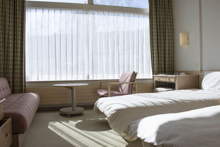 Room 4 of 52