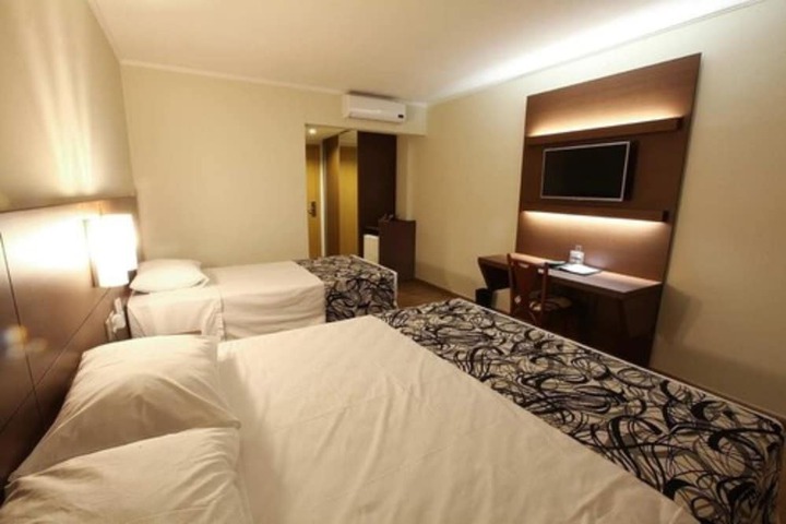 Room 7 of 45