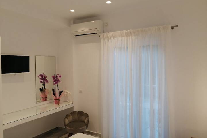 Room 16 of 43
