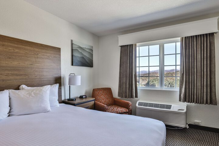 Room 8 of 20