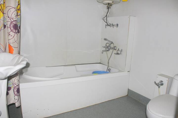 Room 12 of 14