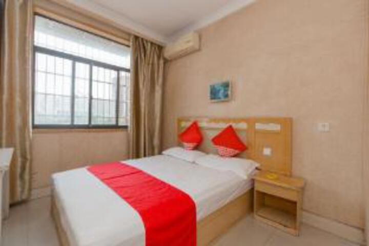 Room 4 of 5