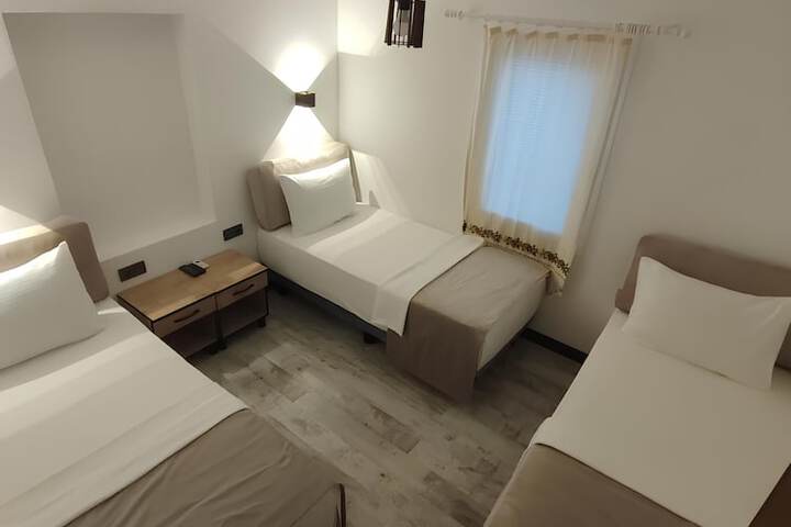 Room 10 of 21