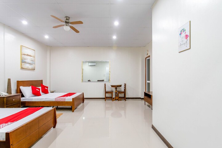 Room 14 of 38