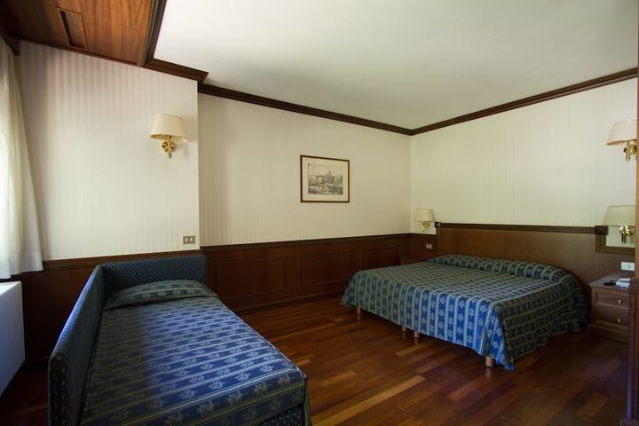 Room 11 of 62