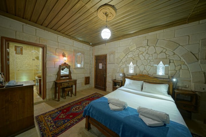 Room 5 of 113