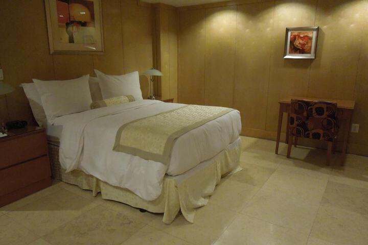 Room 19 of 41