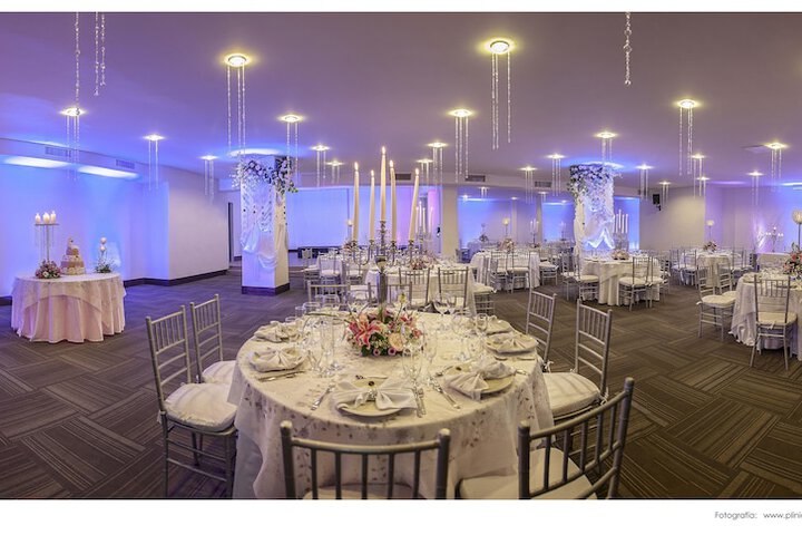 Banquet hall