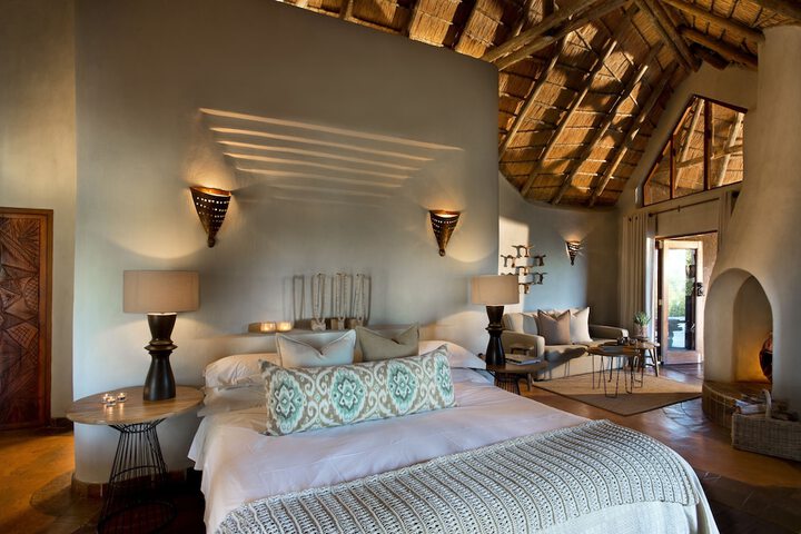 Room 4 of 80