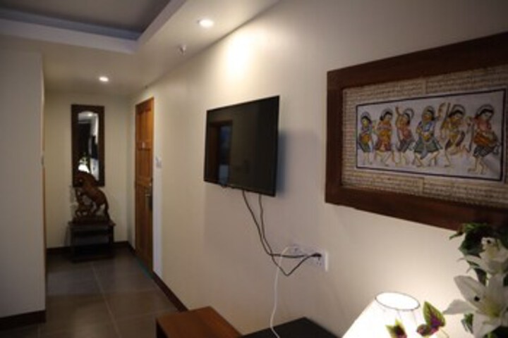 Room 8 of 32