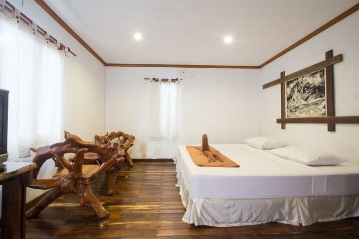 Room 13 of 63