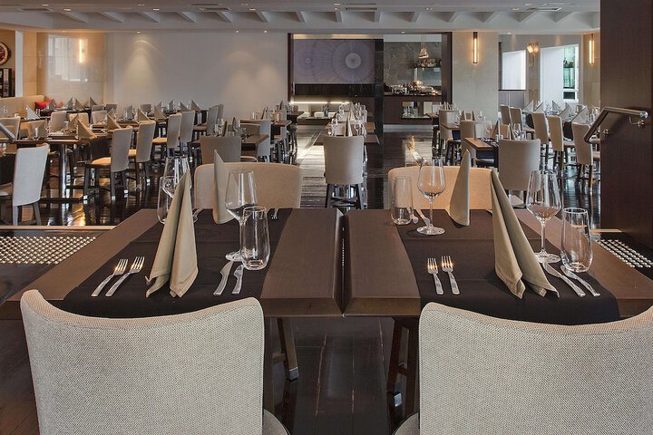 Dining 94 of 138