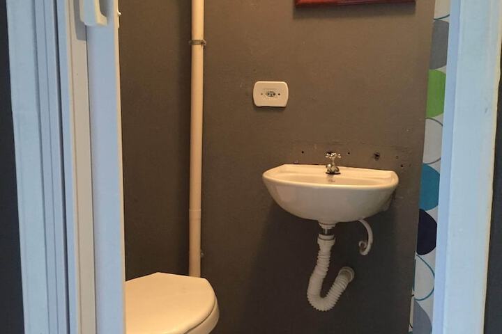 Room 16 of 23