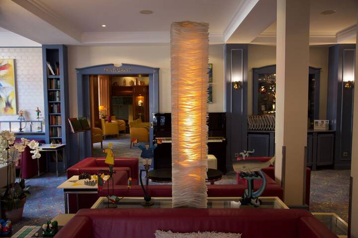Lobby Entry
