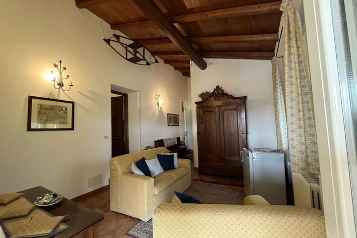 Room 9 of 34