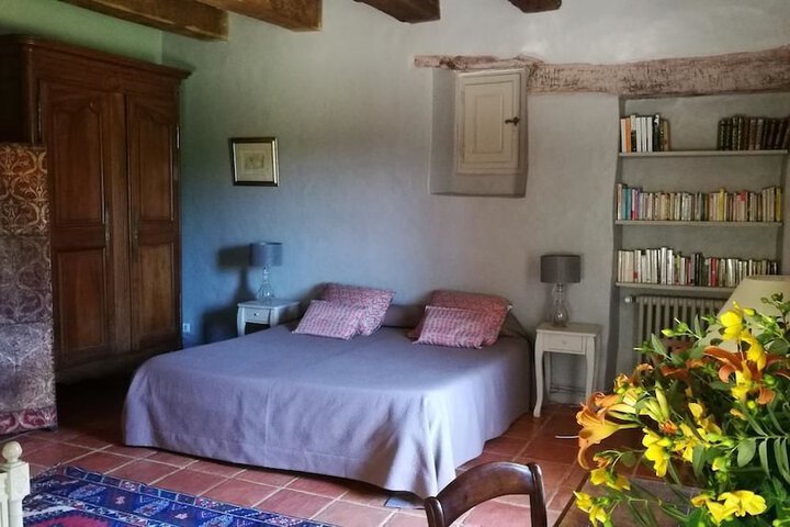 Room 3 of 7