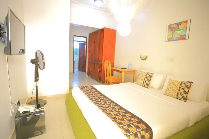 Room 22 of 182