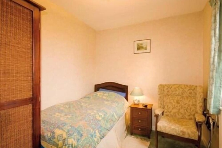 Room 2 of 4