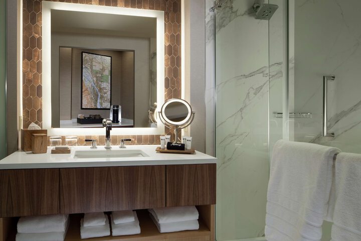 Bathroom shower