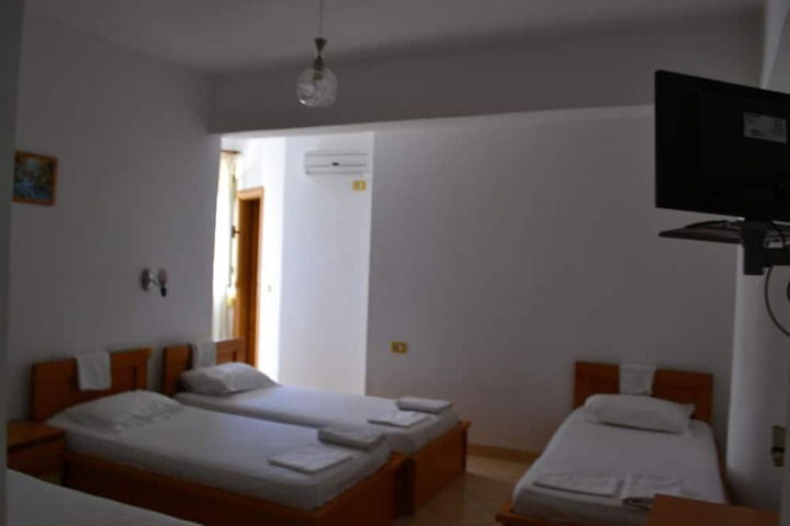 Room 9 of 24