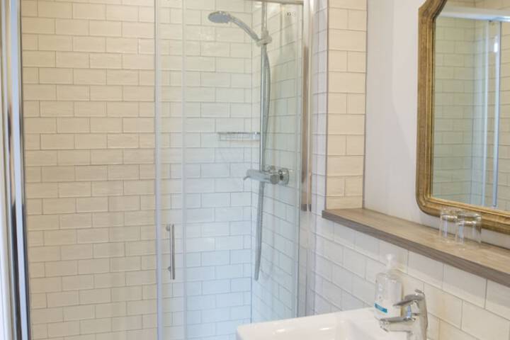 Clean Restrooms