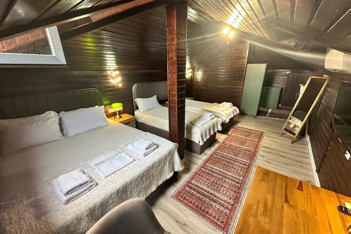 Room 7 of 36