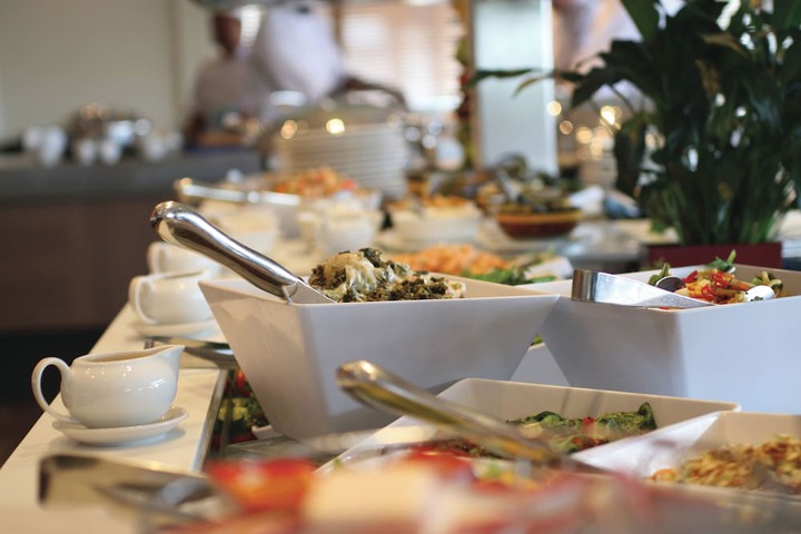 Dining 64 of 100