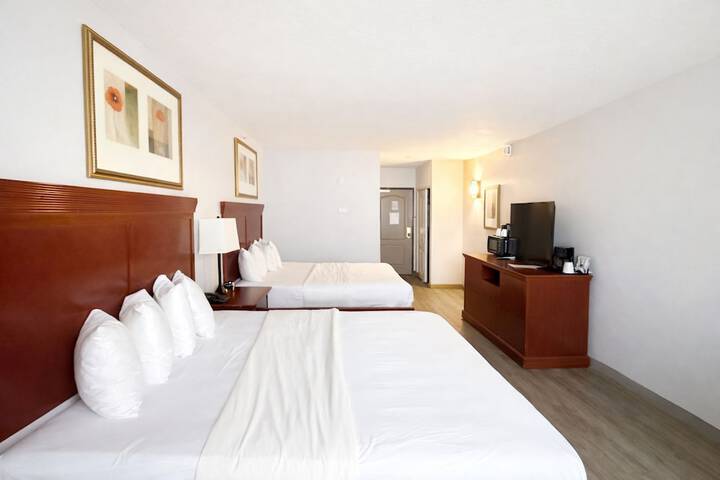Room 25 of 47