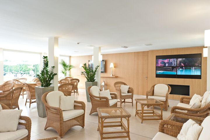 Hotel Interior 4 of 78